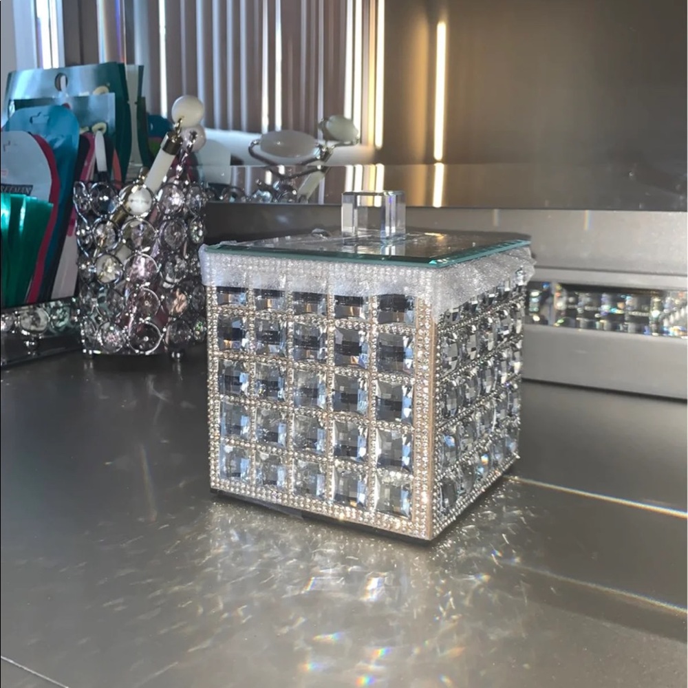 Bella Luxx Cotton Ball Storage